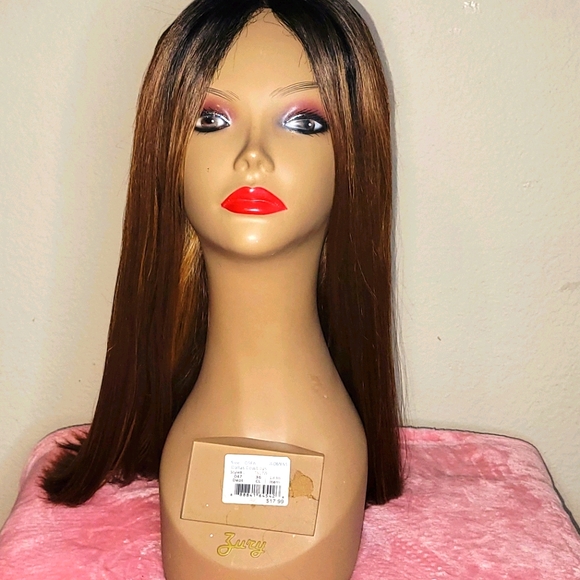 20 inch Honey Blonde Synthetic lace front wig - Picture 6 of 7